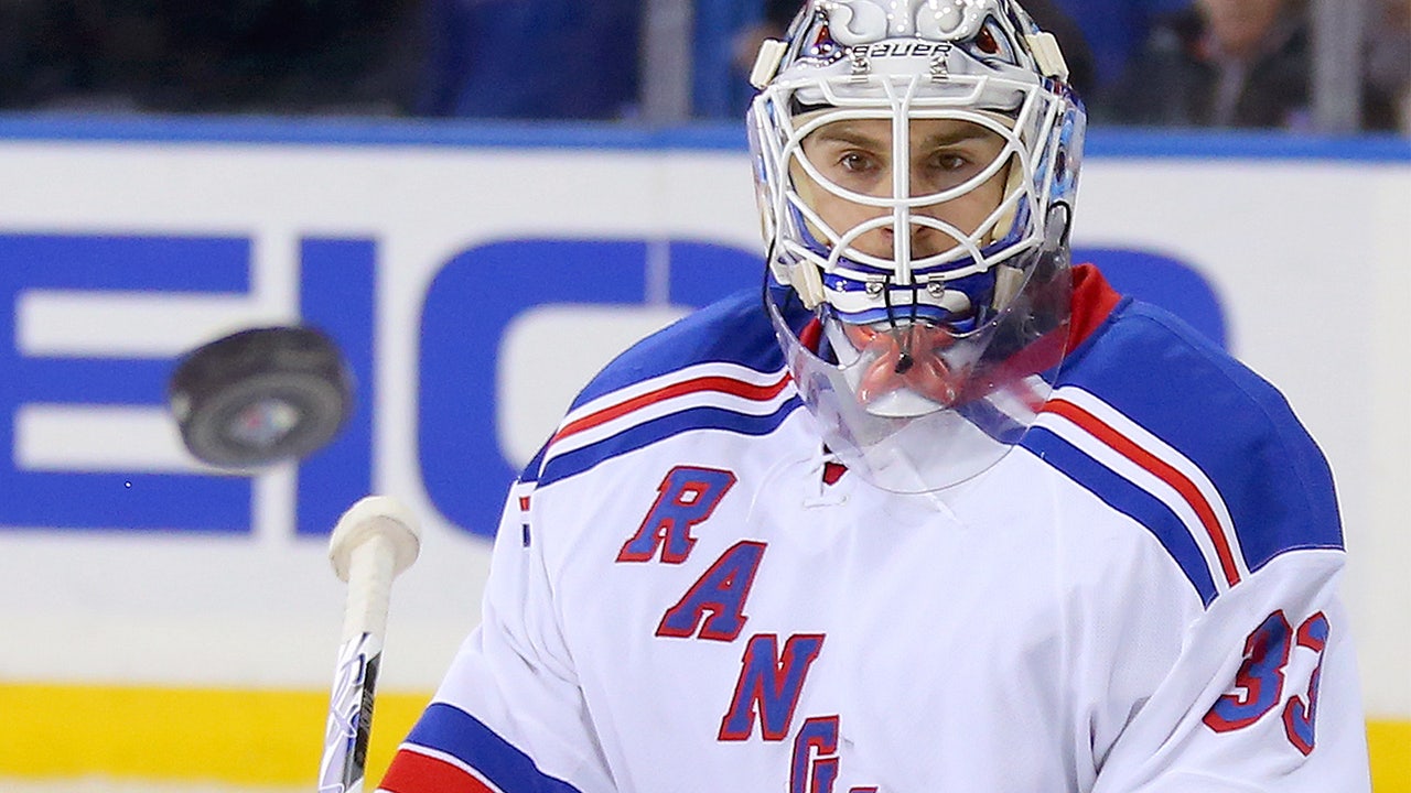 Rangers' Talbot stops 31 shots, blanks Flyers for first win
